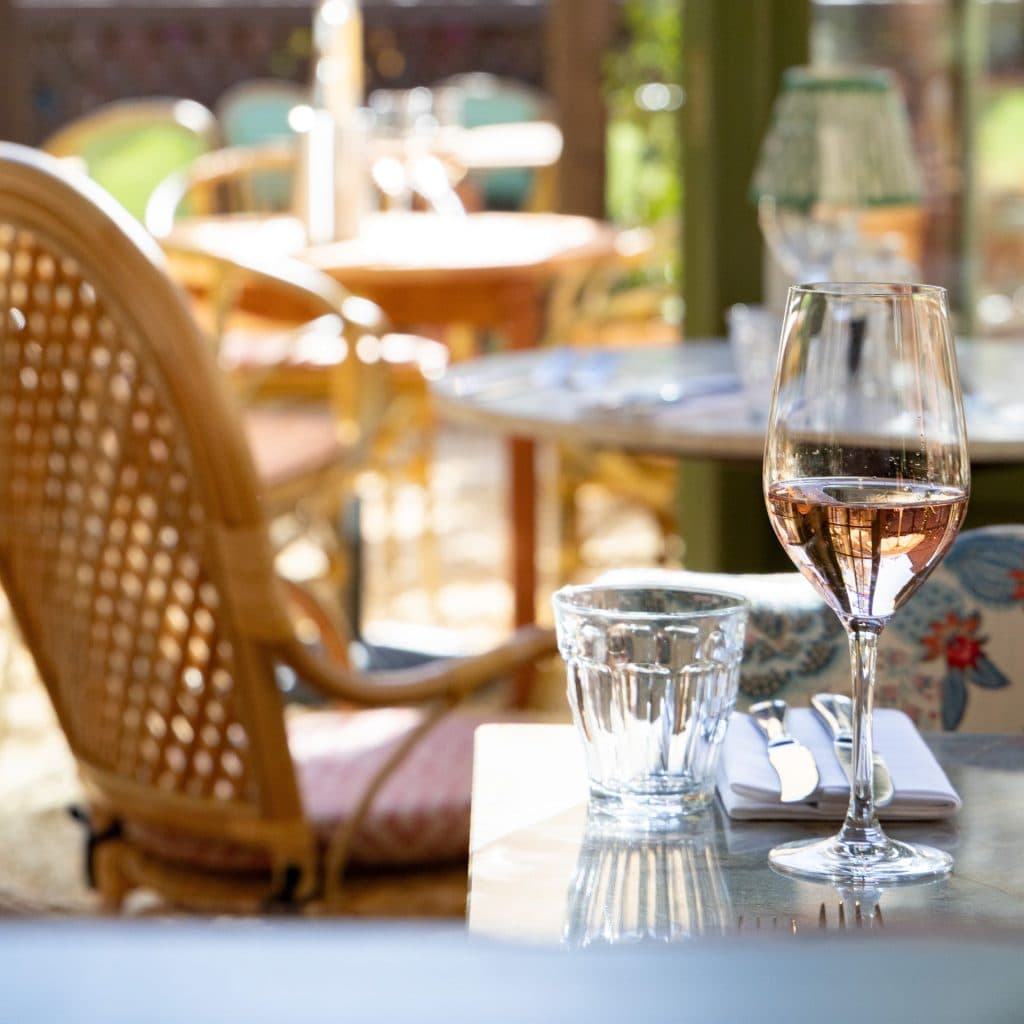 Cover Image for Let us treat you to a glass of complimentary rosé at The White Hart
